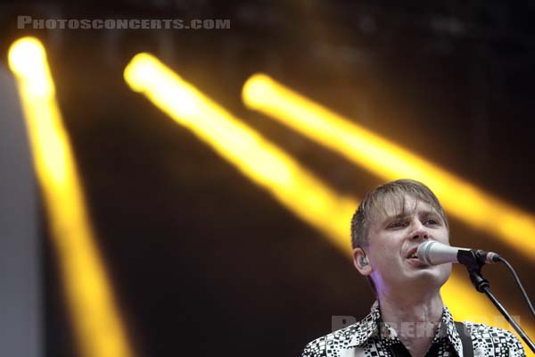 FRANZ FERDINAND - 2013-08-23 - SAINT CLOUD - Domaine National - Grande Scene - 